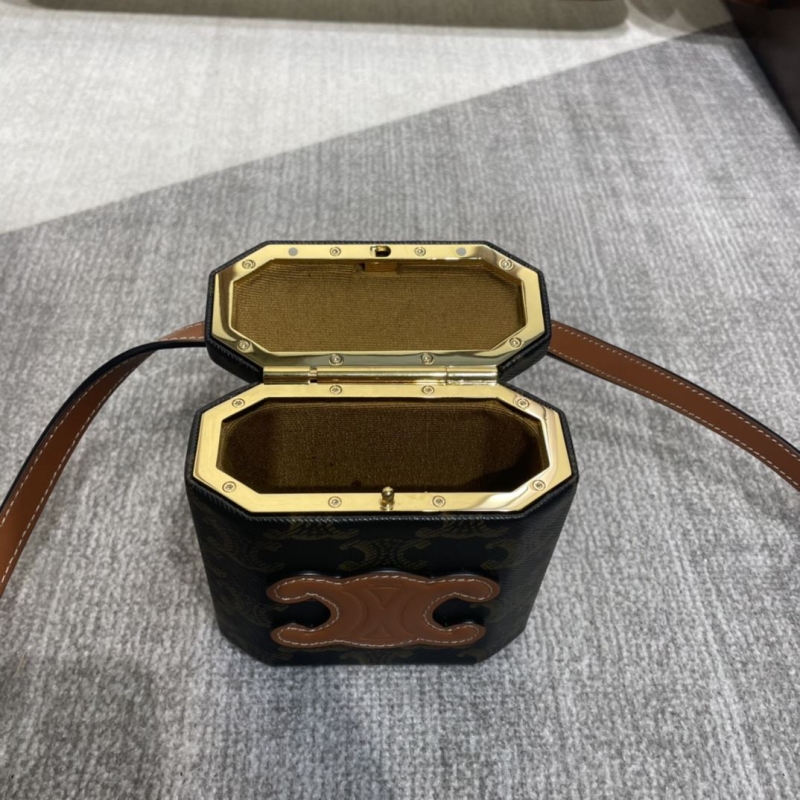 Ce1i*e satchel bags